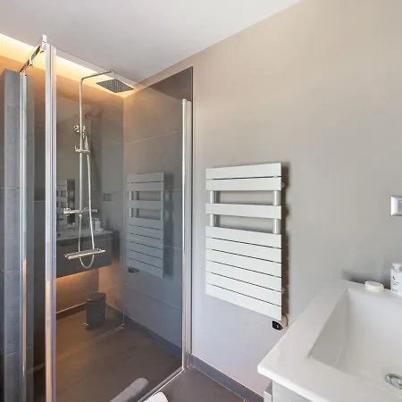 Chalet De Prestige Avec Jacuzzi - 10 Pers. - Fr-1-562-61 Alpstuga Courchevel